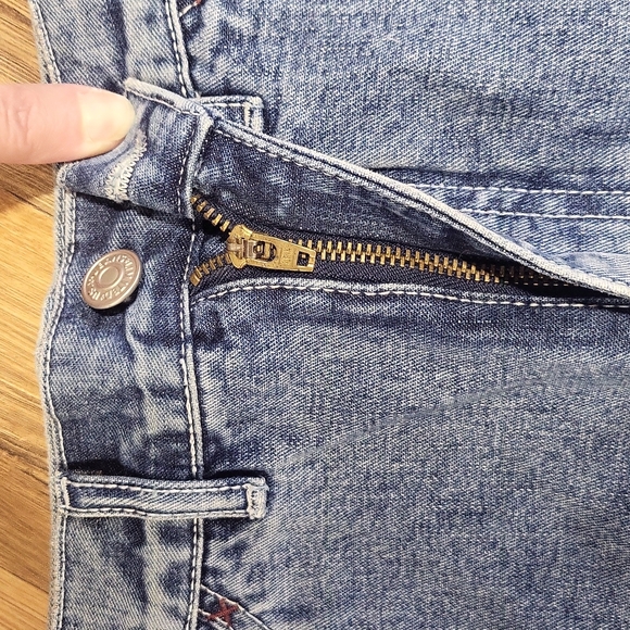 LIMITED JEANS USA DG (D&G) Mini Jean Skirt with Carpenter Loop - Picture 5 of 16